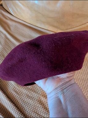 Vintage Field Mannor Womens Wool Beret - Burgundy